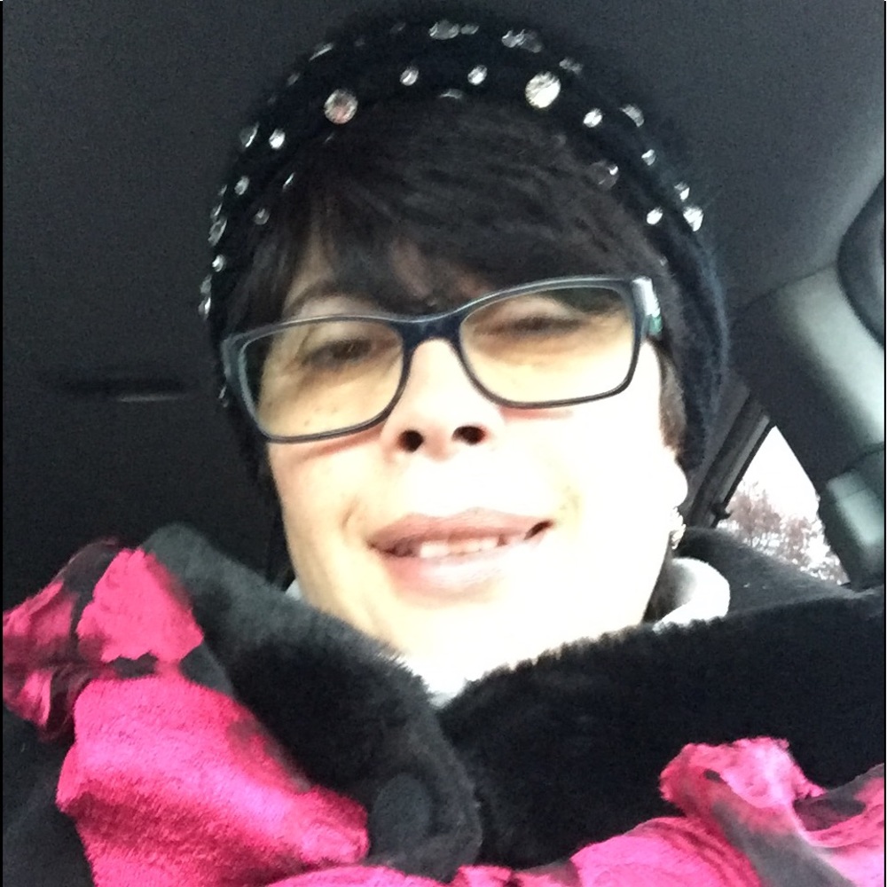 Meet your Posher, Debra